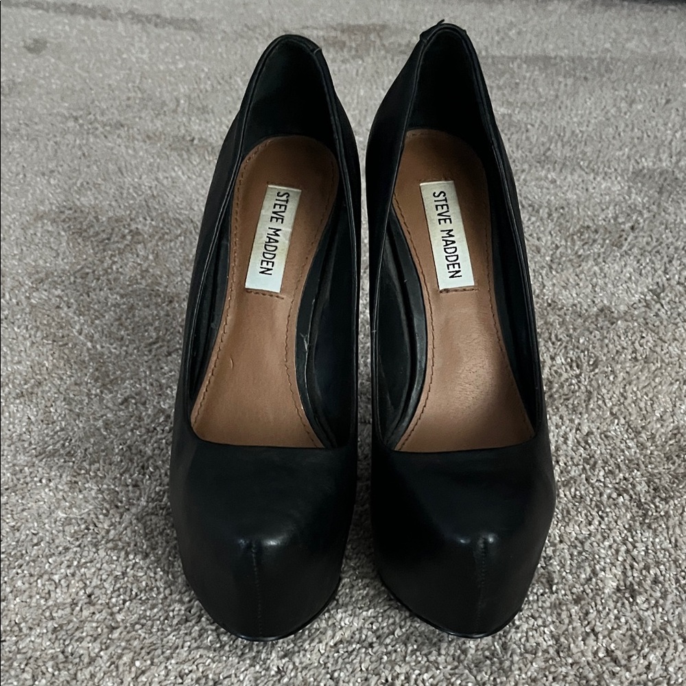 Steve Madden Classic Black Heels